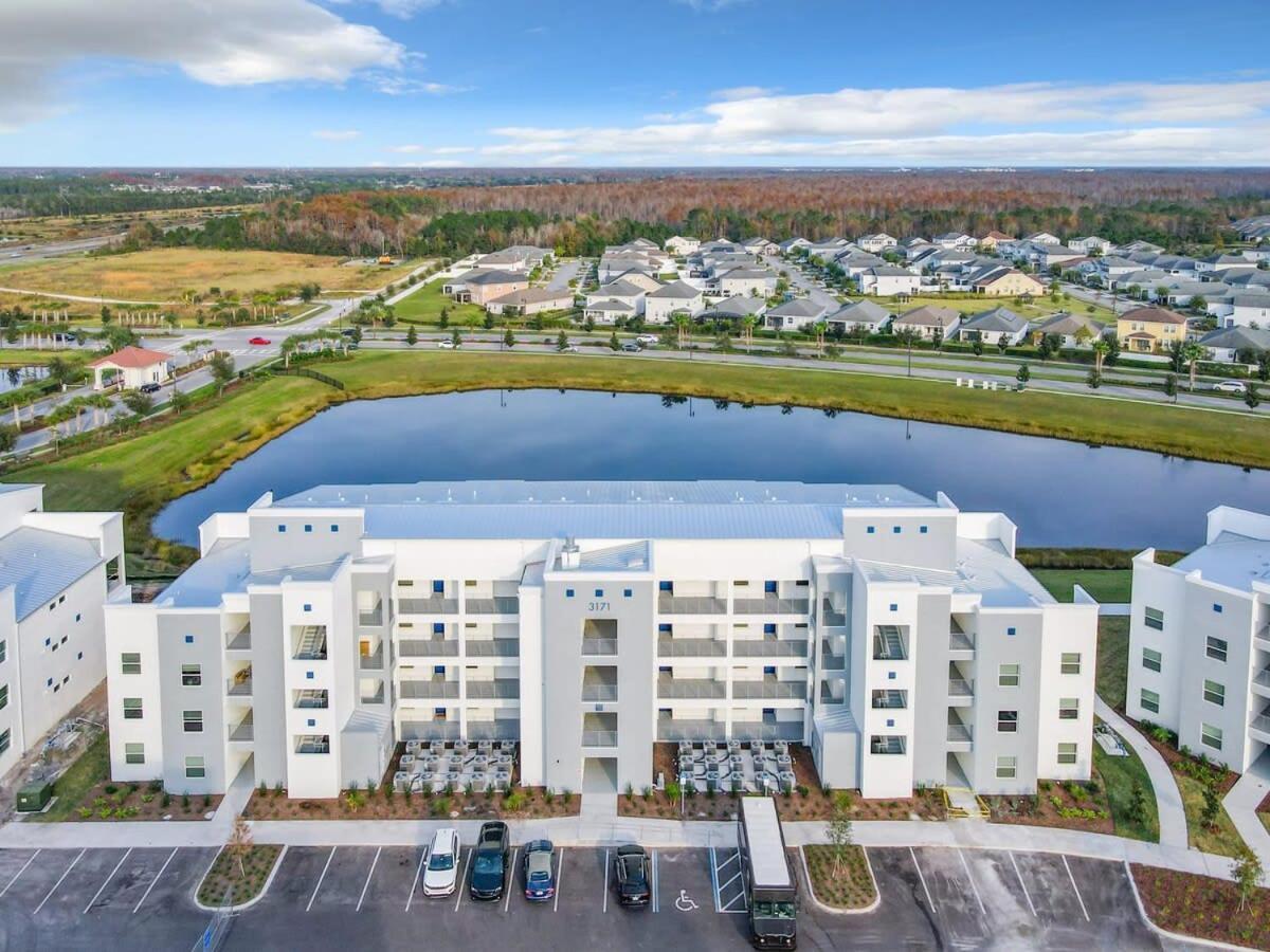 Gorgeous 2Br Lakeview Condo With Waterpark Kissimmee Dış mekan fotoğraf