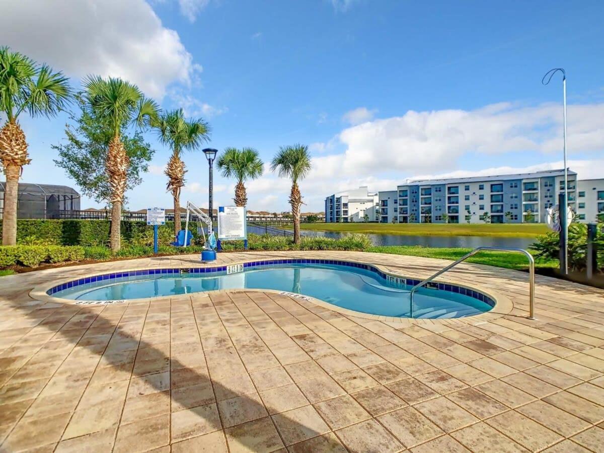 Gorgeous 2Br Lakeview Condo With Waterpark Kissimmee Dış mekan fotoğraf