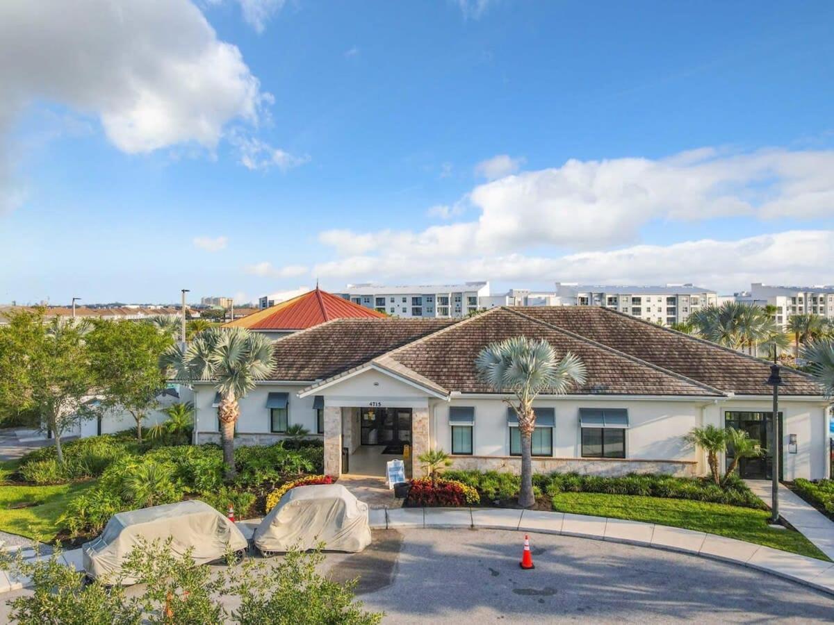 Gorgeous 2Br Lakeview Condo With Waterpark Kissimmee Dış mekan fotoğraf